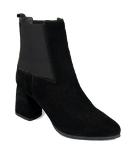 Medium heeled boot in leather