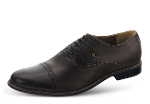 Men's formal shoes in brown witth laces and snake-like...