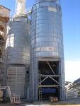 Storage silos for all bulk products - Height of 15,04 m.