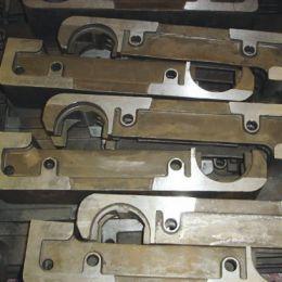 Grate bars for air-cooled grates