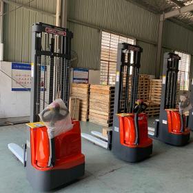 all electric stacker 