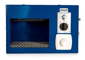 Drying oven for spray sample plates