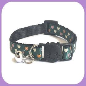 Green With Small Hearts Cat Collar