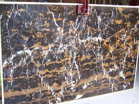 Online Warehouse: Black and gold Marble