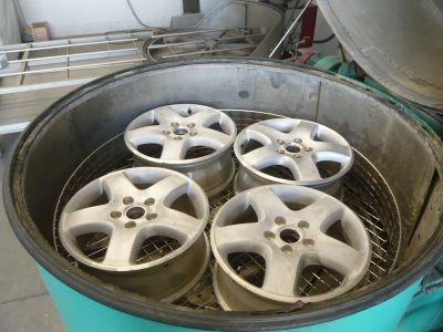 Application example: Paint stripping of wheel rims in...