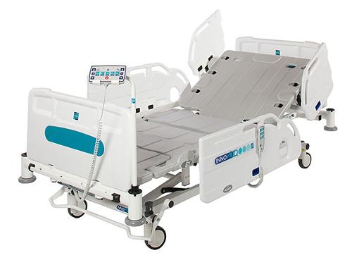 Innov8 IQ hospital bed with Split side rails