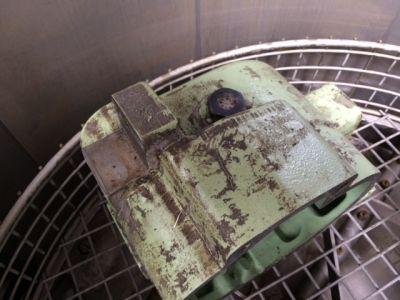 Application example Maintenance: Cleaning of housings...