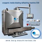 Cryogenic media-blasting deflashing machine